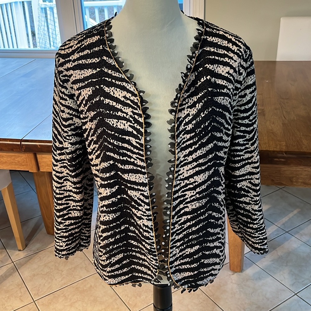 Berek Crinkle Art-to-Wear Reversible Marigold Yellow/Animal Print Jacket - Picture 10 of 11